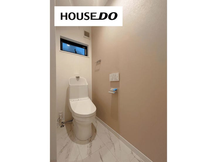 シンプルで上品なデザインのトイレ♪