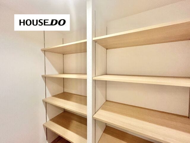 大容量収納スペースございます!広いので家電なども収納いただけます♪