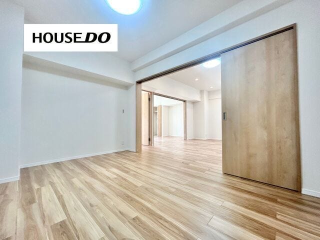 扉を開ければリビングと一体空間に!開放感ある間取り♪