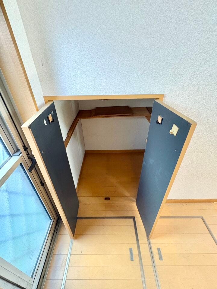 床下収納x2、収納があるのが便利♪