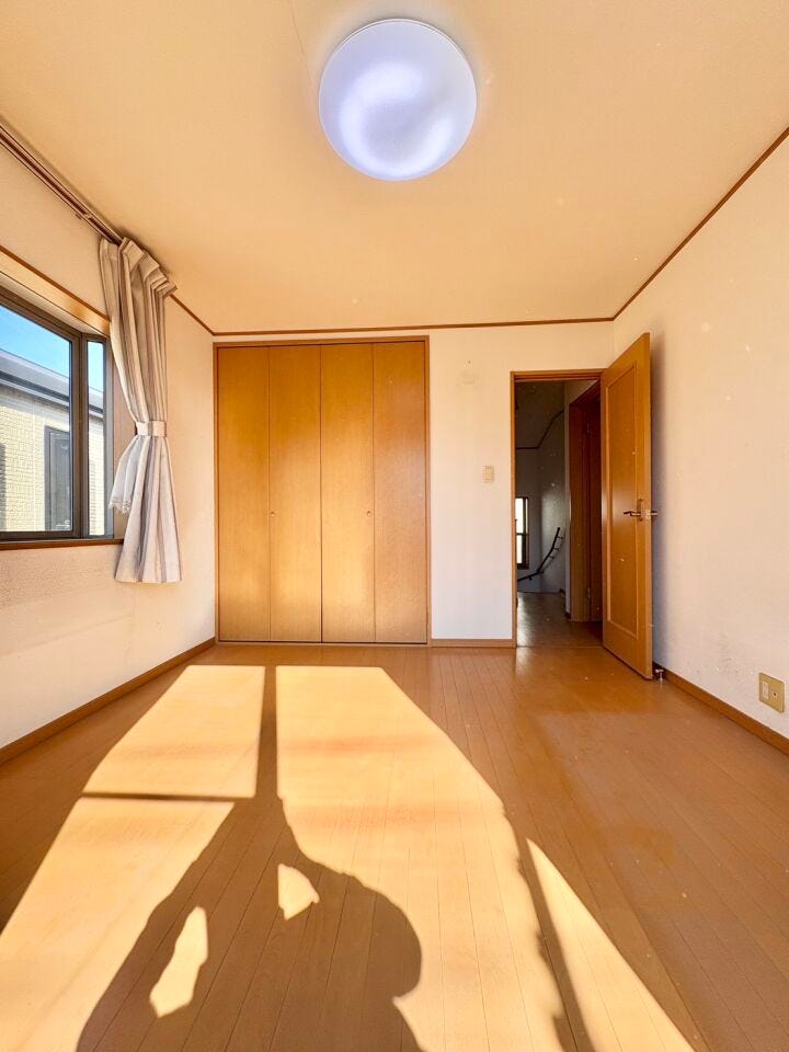 〈7.0帖〉大切な衣類を収納できる大型クローゼットが便利です