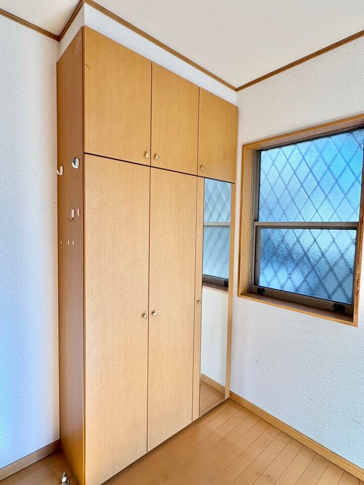 〈シューズボックス〉玄関がいつも片づく大容量シューズボックスは、姿見鏡付きなのでお出かけ前のファッションチェックにも便利♪