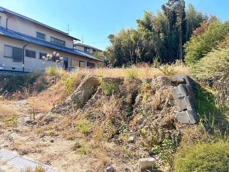 周辺に高い建物がなく日当たり良好な立地です。