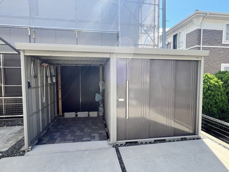 物置き+自転車置き場にもなる外収納は便利!