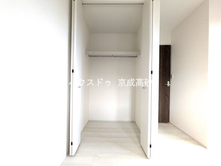 適材適所の収納付きです。