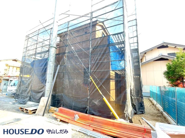 【陽当り良好】明るく暖かな光が差し込む家で、毎日が元気にスタート。南向きや開放的な窓からの自然光がたっぷりと室内に届き、季節を問わず温かみのある空間が広がります。家族全員が心地よく暮らせる住まいです。