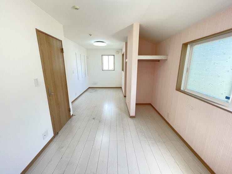 ◇約9.5帖の洋室に間仕切設置で4LDKに変更可能です♪※要別途工事費用