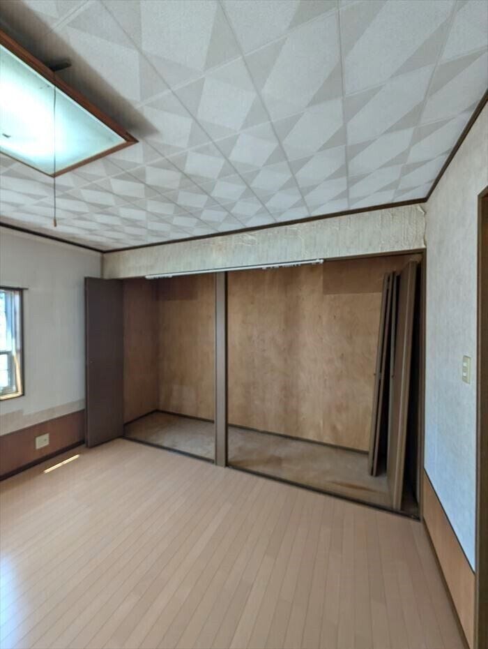 2階洋室
収納スペース充実!お部屋を広く使えます。