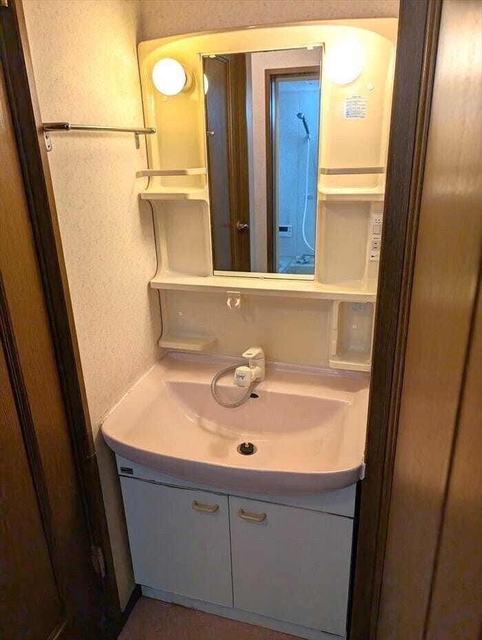 収納棚などが充実しており、生活感を出さずに収納することが出来ます。