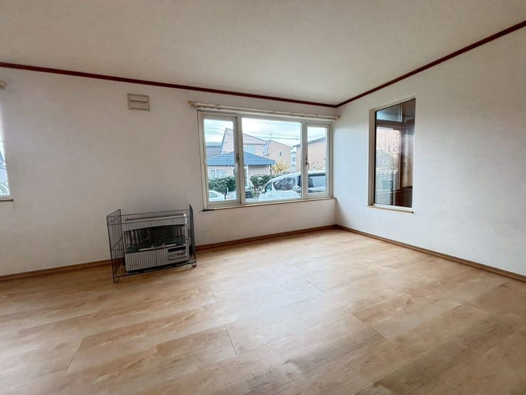 ≪リビング≫
落ち着いた雰囲気の心地良い空間。ゆったりとご家族そろって寛げます。