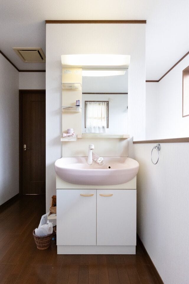 2階にも洗面化粧台があります。