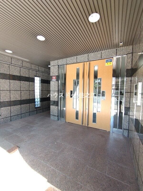 ★解放感のあるエントランス。明るい印象を受けますね♪