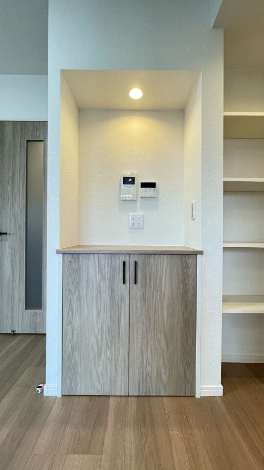 リビングにも収納がありますので、身の回りのこまごまとしたものがスッキリ片付きます