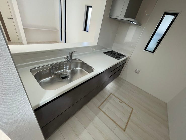 ◇キッチン◇
使い勝手の良いカウンターシステムキッチン♪
家事がはかどりそうです♪