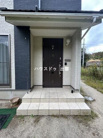 雨避けがるので雨の日も安心です。