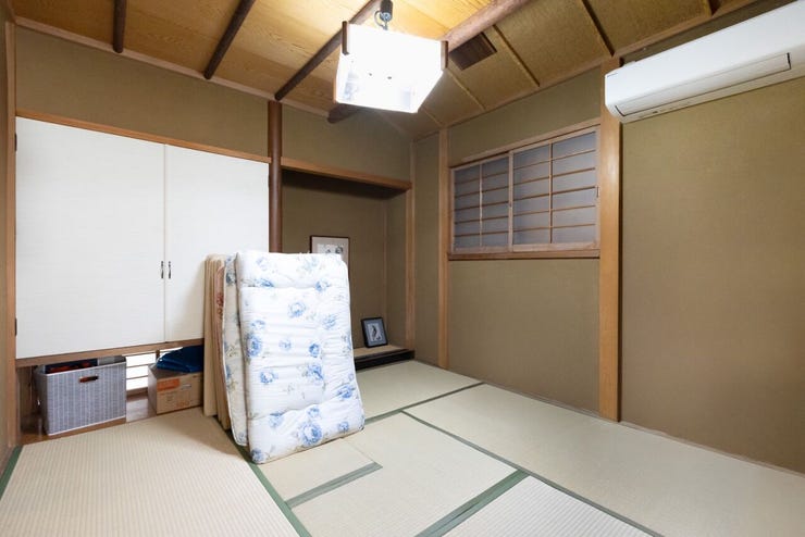 中2階の和室です。畳は新しく交換しました。