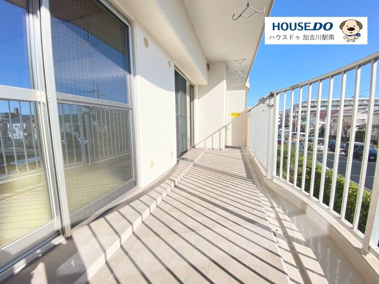 陽当たり良好バルコニー!洗濯物も、ひなたぼっこも、ここで♪