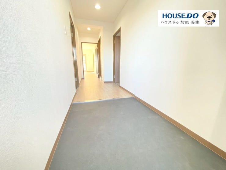 玄関横にシューズボックスがついているので、片付いた玄関がキープできます♪