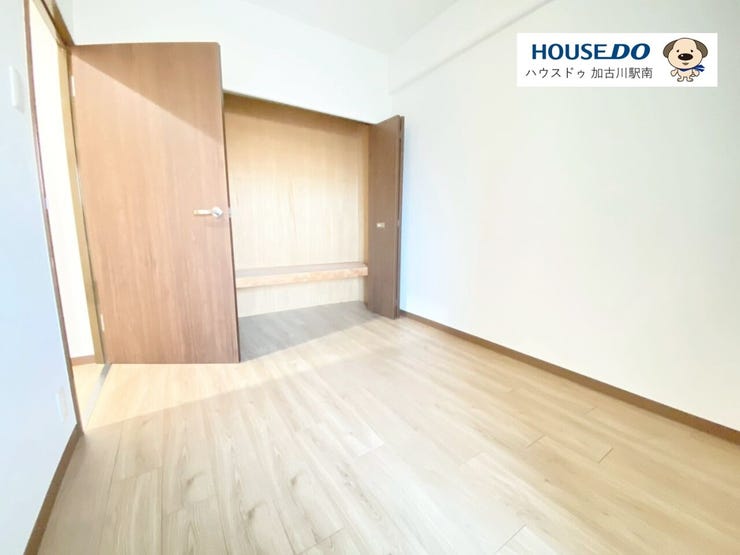 お掃除もラクチンなフローリングのお部屋です♪