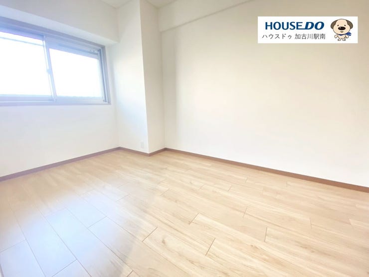 お掃除もラクチンなフローリングのお部屋です♪