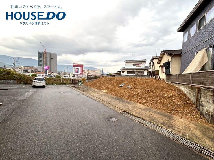 【12月14日撮影】*現在建築中のため、現地にて最寄りスーパーやバス停などの周辺環境をご確認頂く現地見学のほか、近隣の同施工会社完成物件へのご案内も可能です。完成イメージの参考にしてください。