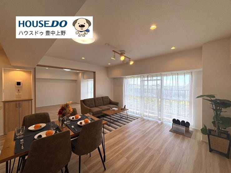 2025年7月にリフォーム完成済み・16.4帖のLDKです!4~5人家族でもゆとりをもってお住まいいただけるお部屋です!