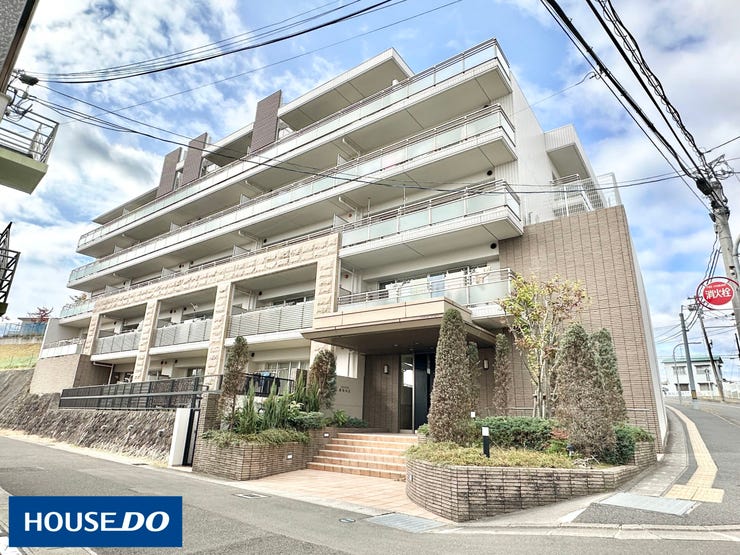 【外観】
地下鉄南北線「黒松」駅徒歩約3分の好立地にペットと暮らせるリノベーション物件が登場♪