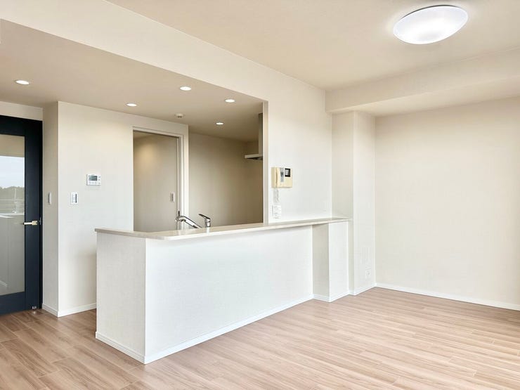 便利なカウンター付きシステムキッチン♪