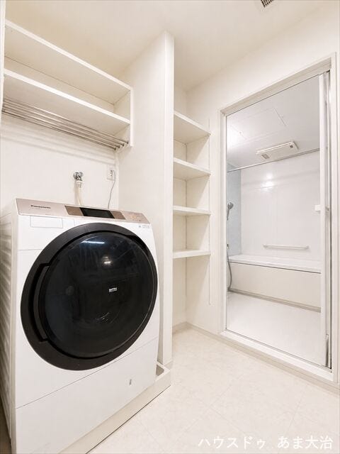 タオル類も使いやすいよう収納ができそうですね。※居住中につき画像を一部加工しています。