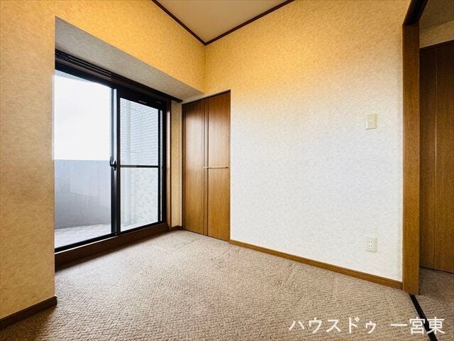 【ミーティングルーム】住民が会議や集まりを開催するために利用できる共用スペースです。