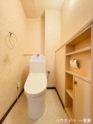 郵便受けが1階にあり、外部の方が不用意にそれぞれの部屋まで来られることを防げますね。