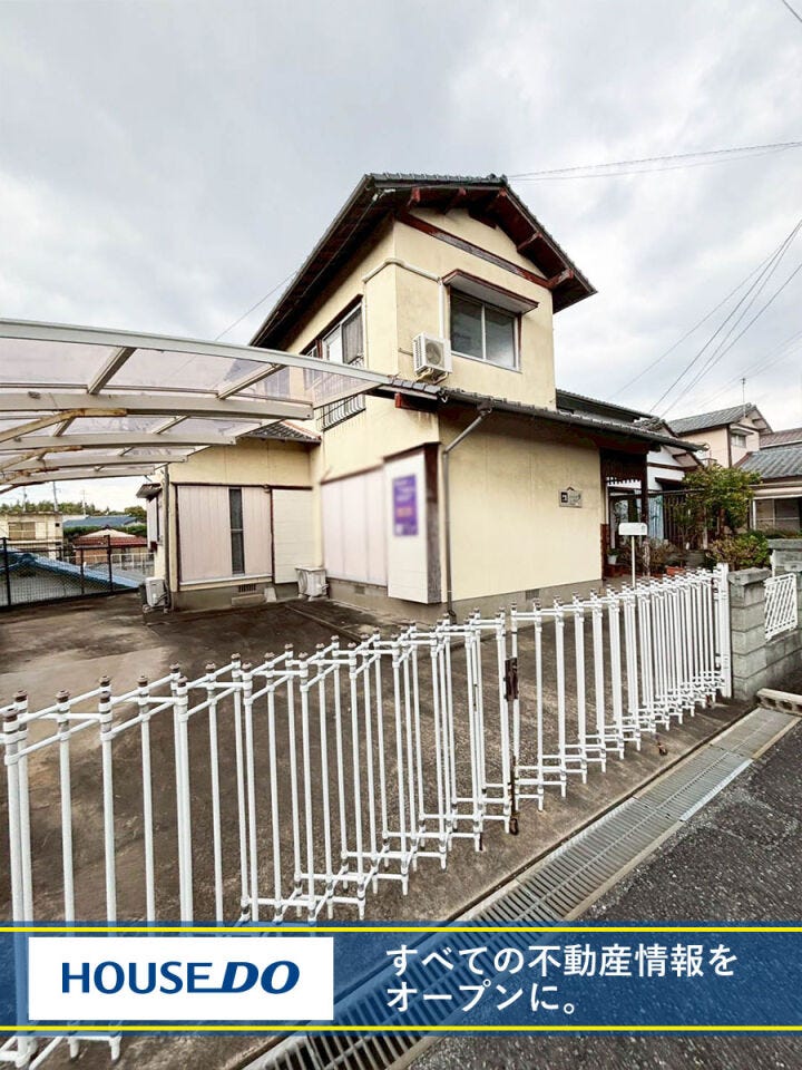 【駐車場3台以上】温水洗浄便座♪勝手口♪浴室に窓♪小・中学校まで徒歩10分圏内♪