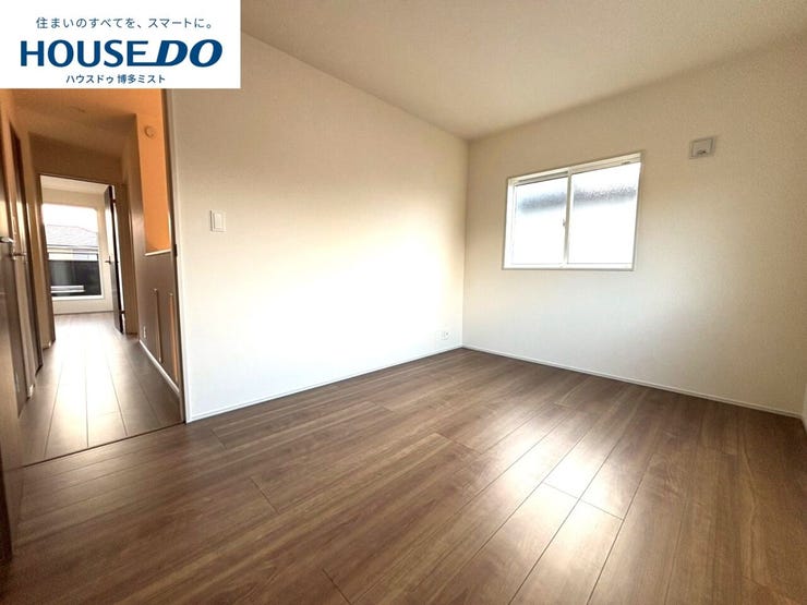 【家族のプライベート空間】お子様の成長に合わせて、プライバシーを考えた子供部屋も大切。収納や採光を考え、過ごしやすい空間に。