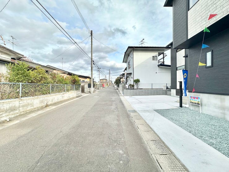 お車利便性良好な日本平エリア♪駐車スペース3台分は嬉しいポイント♪