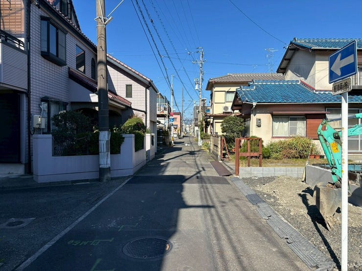 一方通行の道路になります。