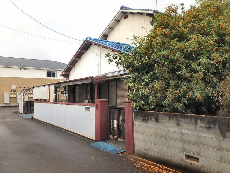 【外観】
外観を北東側より撮影 2025.11.09 雨天時