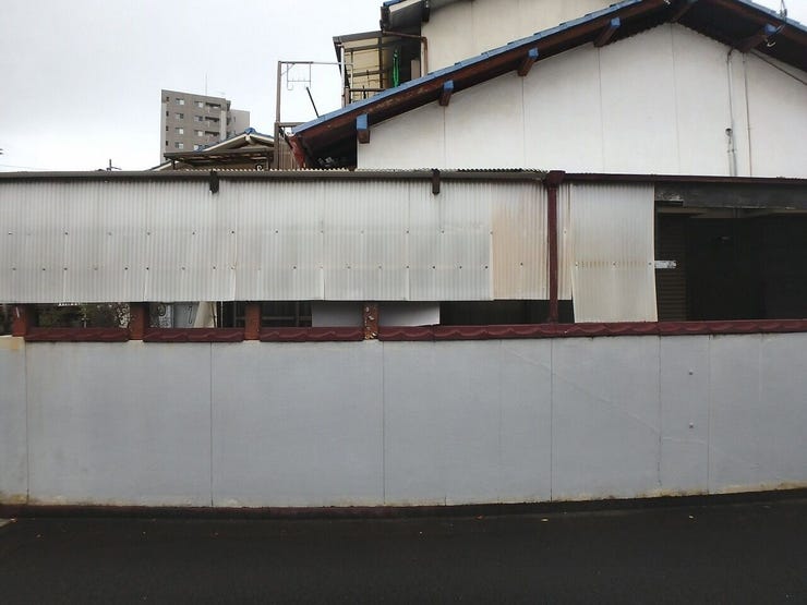 外観を東側より撮影 2025.11.09 雨天時