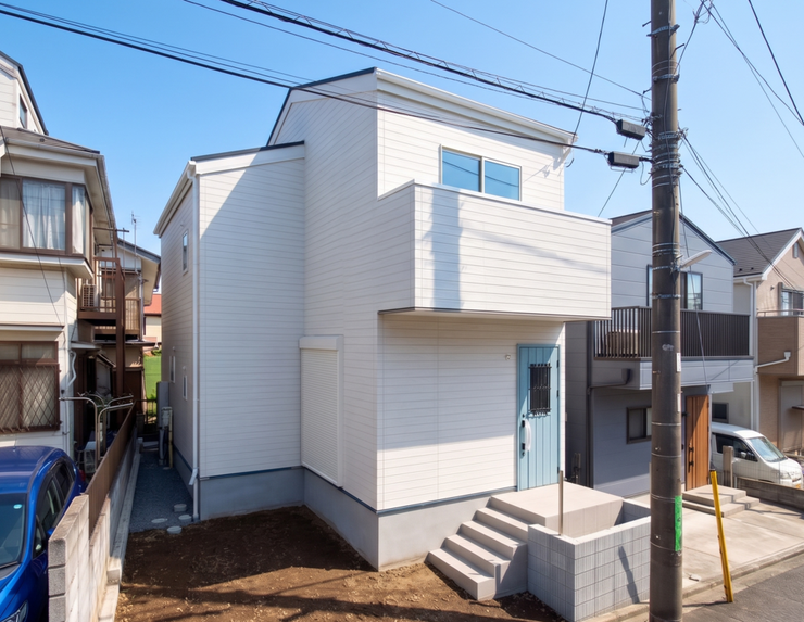 【Exterior】モダンでスタイリッシュな外観。周囲に調和する落ち着いた佇まいが魅力です。