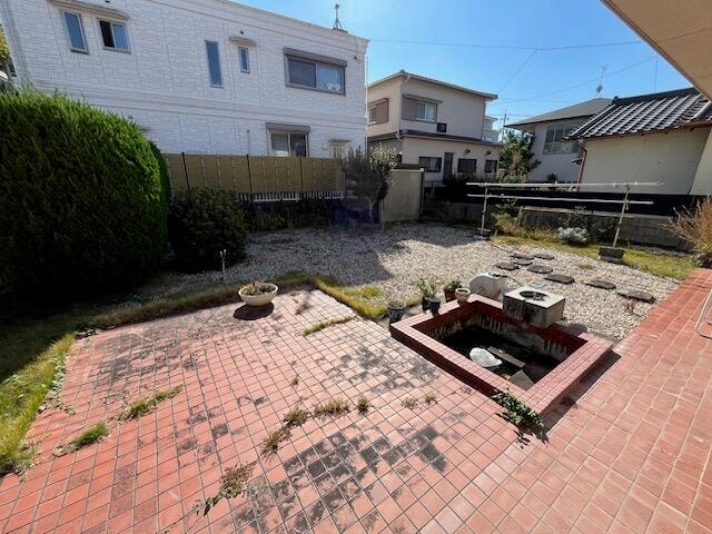 南庭写真。約79坪ある土地のため、開放的な南庭を造ることが可能です!