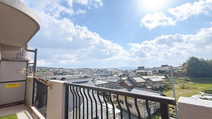 大きな建物がなく眺望良好なバルコニーです◎