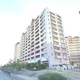 岸和田市港緑町