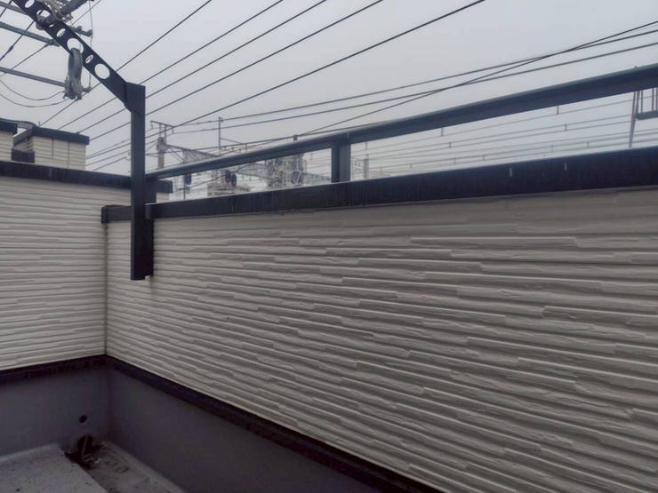 洗濯物を干すスペースとしても十分な広さがあります。