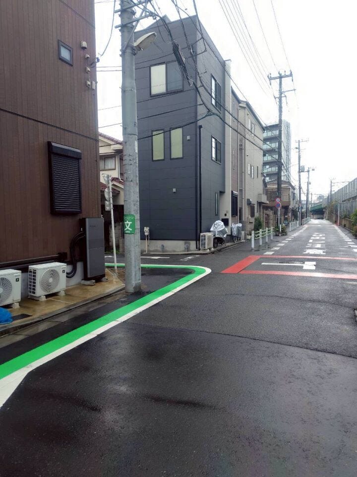 生活に必要なものが最寄り駅で完結。