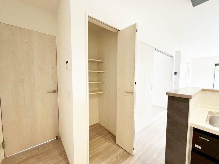 【駐車場3台以上】24時間換気システム♪複層ガラス♪トイレ2ヶ所♪LDK18帖以上♪