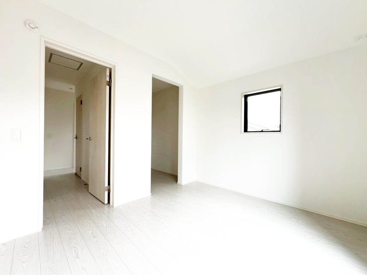 【駐車場3台以上】24時間換気システム♪複層ガラス♪トイレ2ヶ所♪LDK18帖以上♪