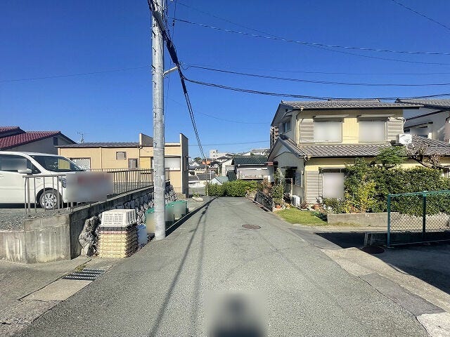 【Front road】
前道幅員約5.5mです。閑静な住宅街エリアですので車通りも多くない為、出入りも安心です。