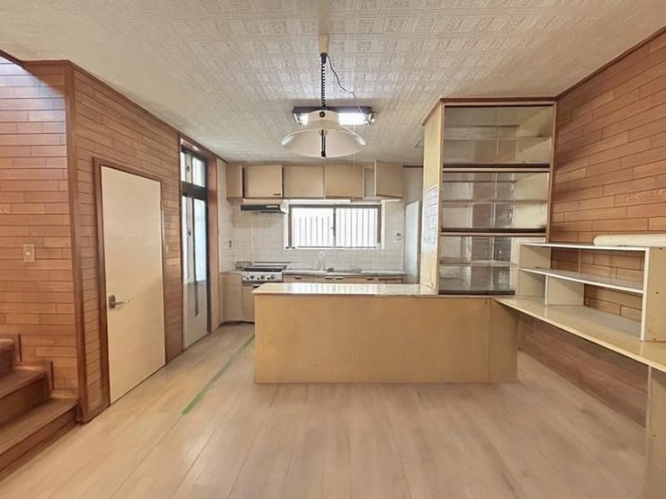 AI加工で家具家電を消しております