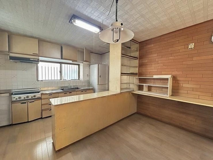 AI加工で家具家電を消しております