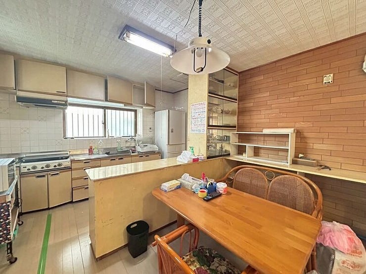 食事もくつろぎもここで完結!家族の中心になる空間です