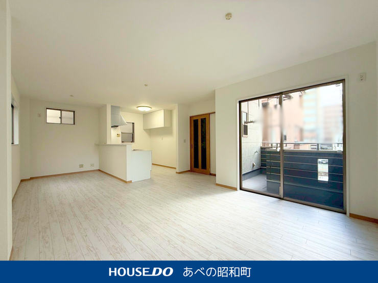 明るい光が差し込む開放的な空間で、毎日の暮らしにぬくもりをプラス。